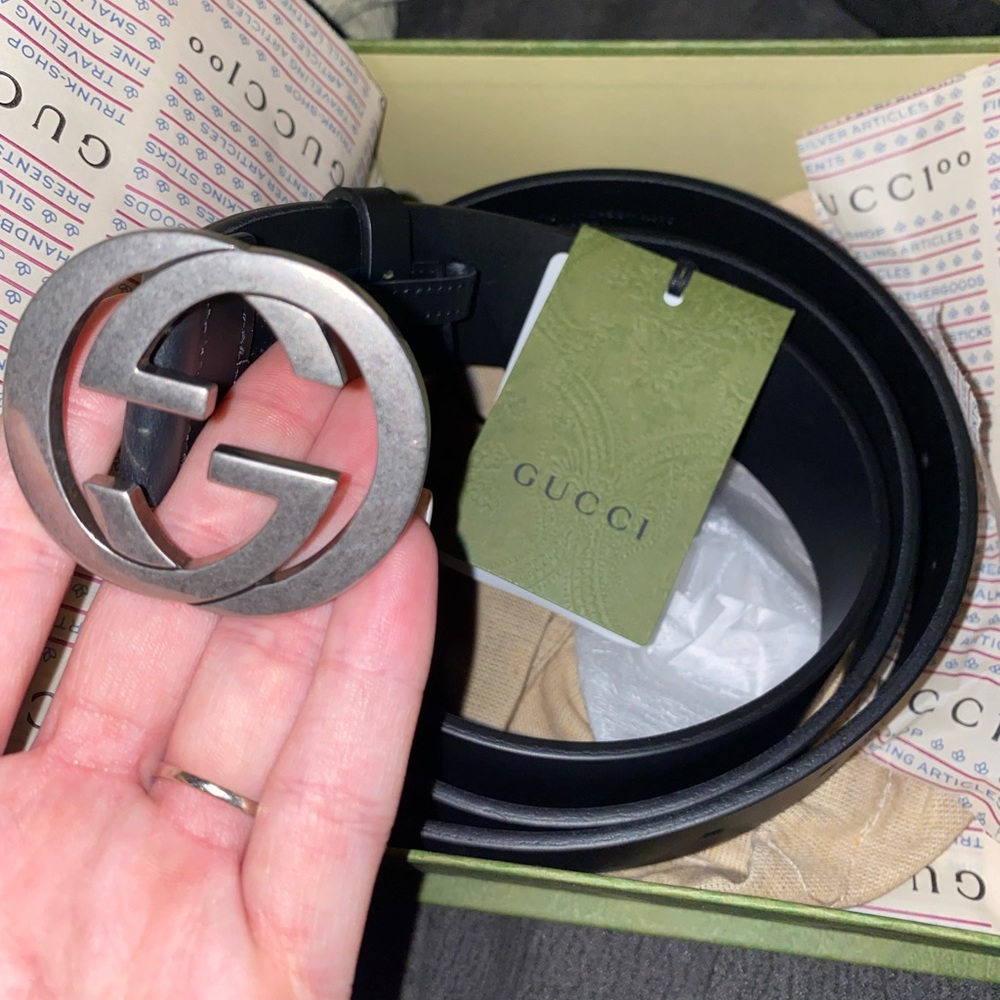 New with tags 100% authentic black men’s Gucci silver interlocking double G belt